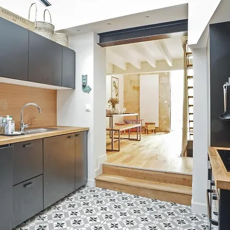 Superb Flat In The Heart Of The Historic District Of - Welkeys Apartment